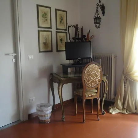 Cisanello House Guest house